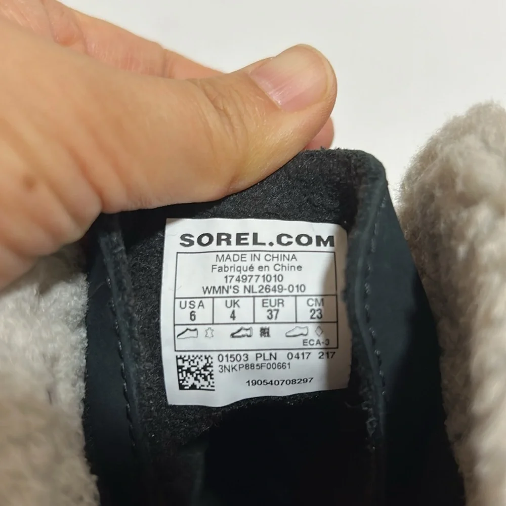 Sorel Caribou Slim Black Winter Boots - Women’s Size 6